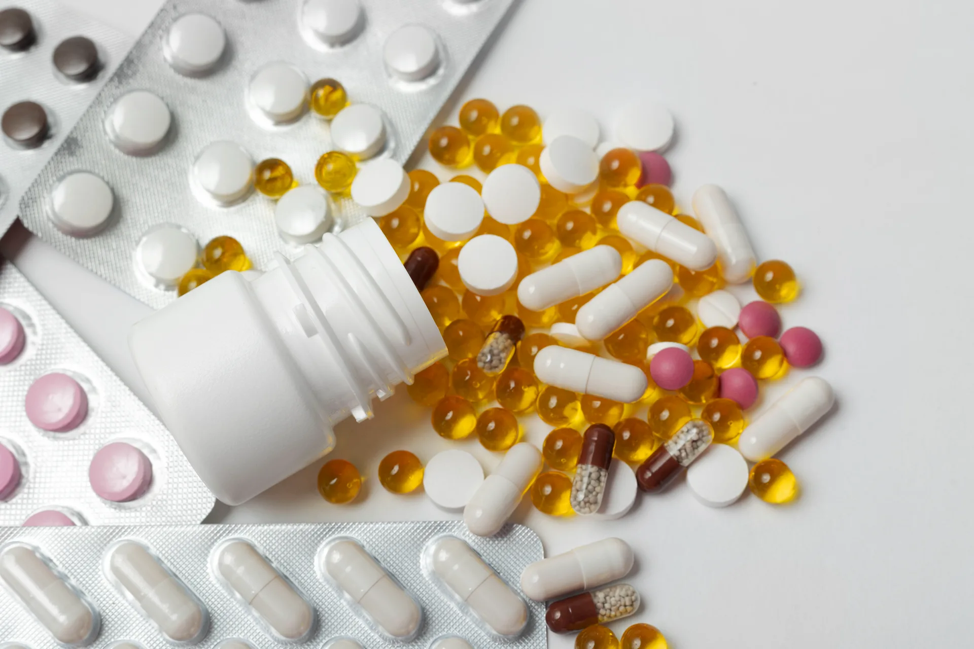 Medicines During Pregnancy: What's Safe, What to Avoid, and What to Do When You're Unwell